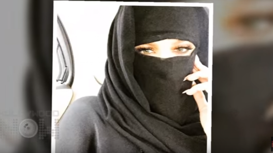 Khloe Kardashian im Hijab